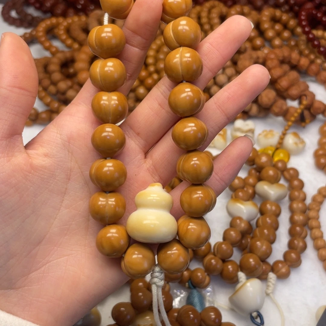 徐****二等屁桃加葫芦配饰