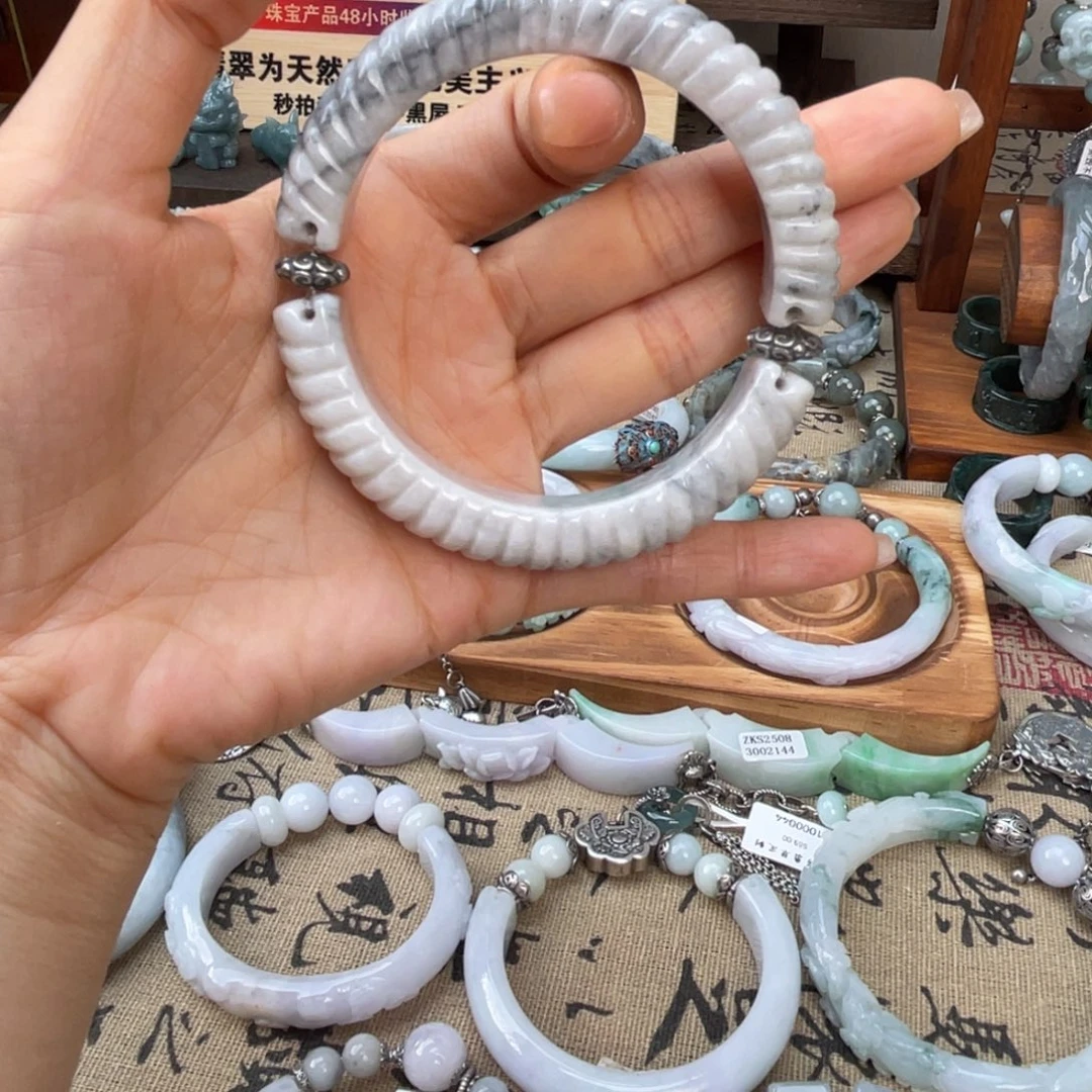 未镶嵌手链翡翠手镯