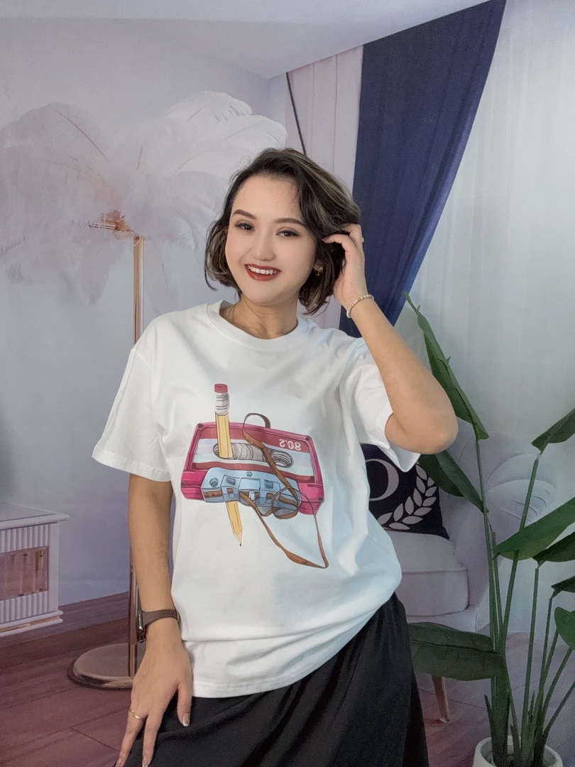 2025夏季潮流时尚圆领T恤 80年代磁带铅笔 男女即可宽松百搭短袖
