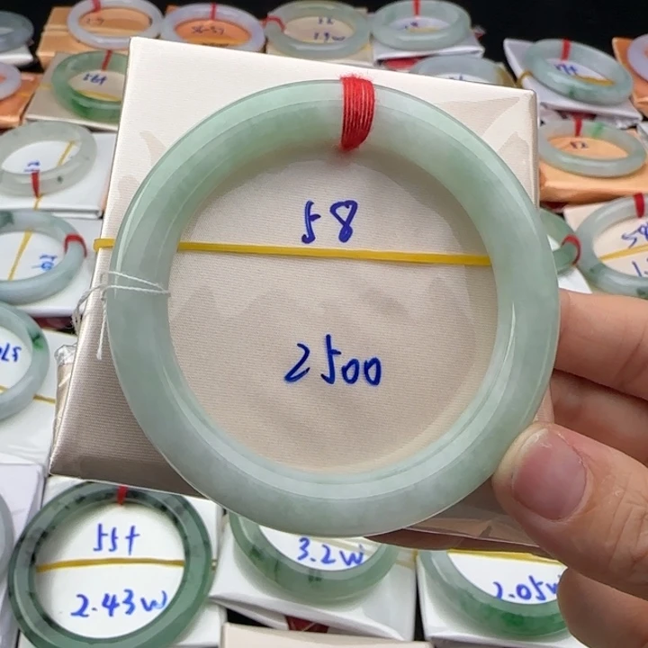 未镶嵌手镯翡翠翡翠手镯