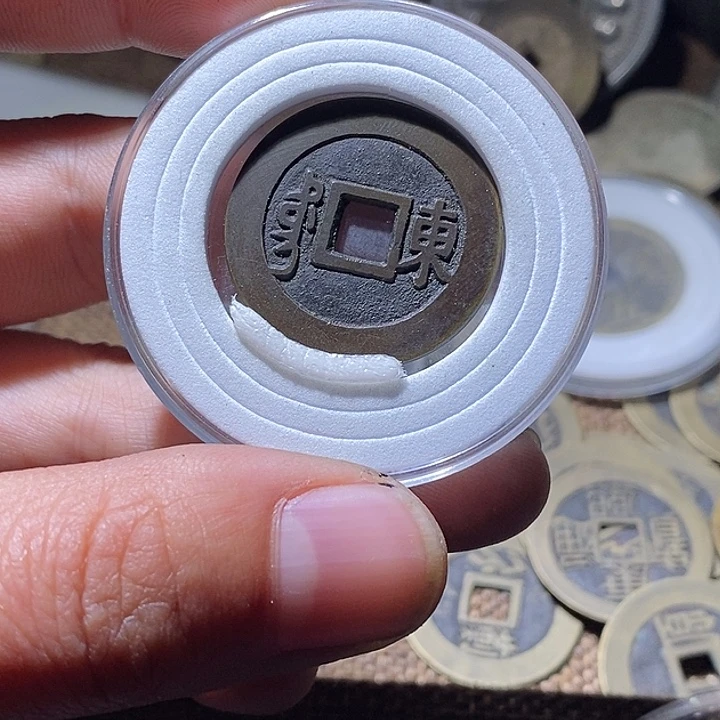 且***语铜现代工艺品仿制品