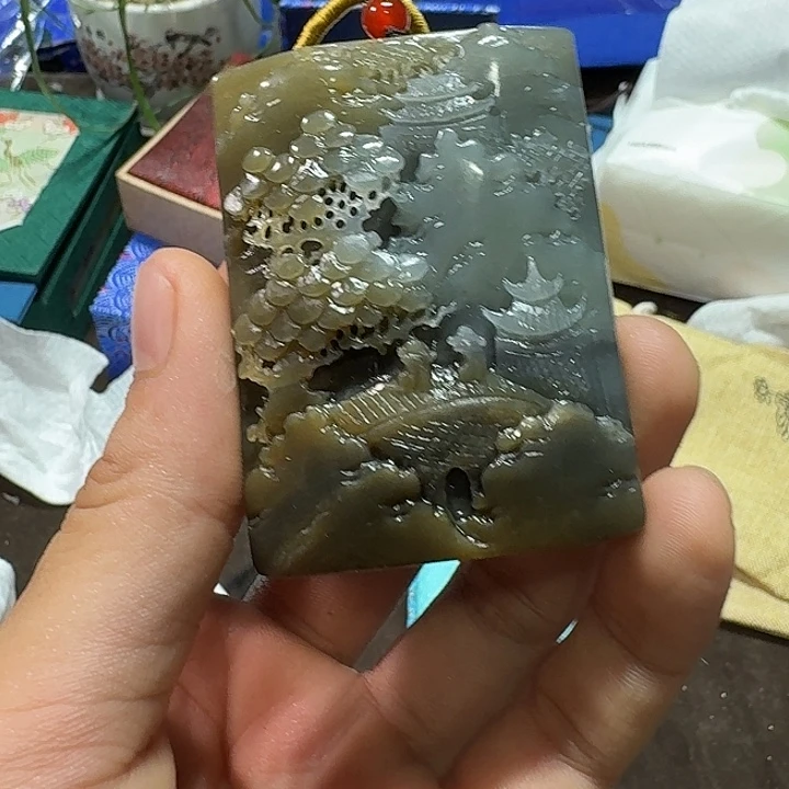 未镶嵌和田玉（糖玉）车挂