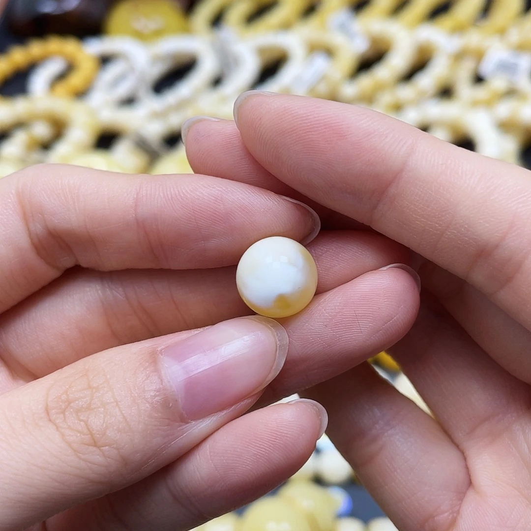 未镶嵌蜜蜡裸石圆珠11.2mm
