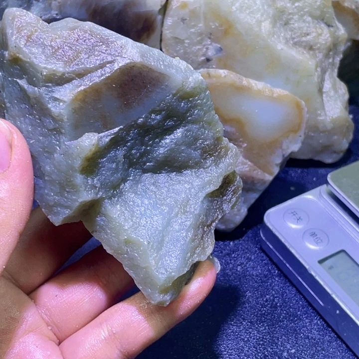 未镶嵌和田玉珠宝半成品