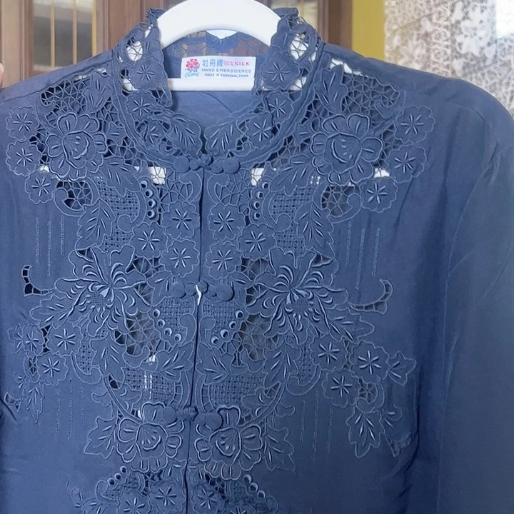 真丝黑色手绣衣服38码