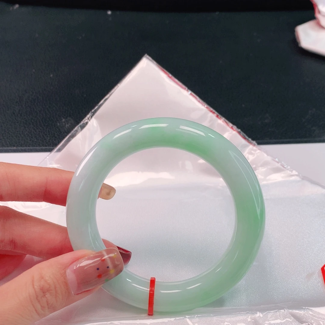 未镶嵌手镯翡翠621