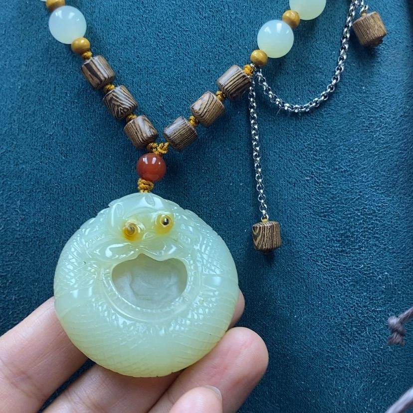 【闪购商品】蛇纹石玉吊坠未镶嵌