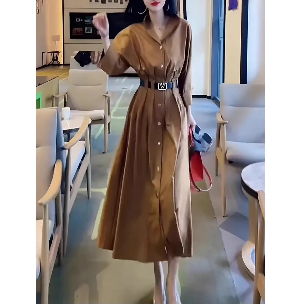 大码卡其色高级感超好看连衣裙女2025春秋胖mm流行气质腰带衬衫裙