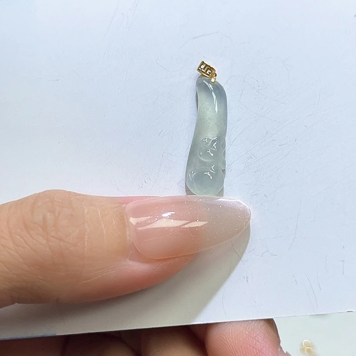 颈饰18K金镶嵌翡翠