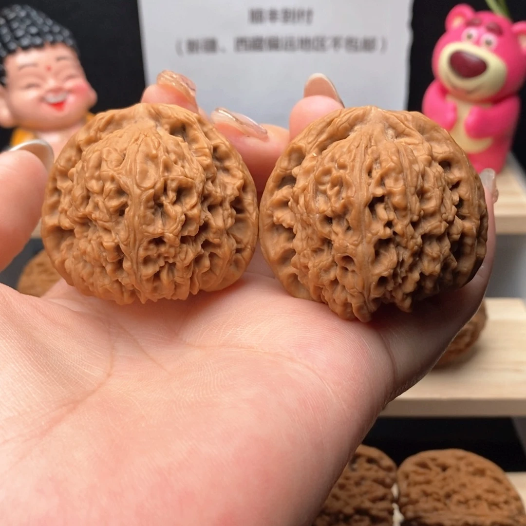 核桃把件25号 麻团最大尺45。