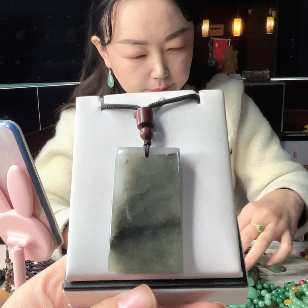 密玉（石英质玉）未镶嵌颈饰