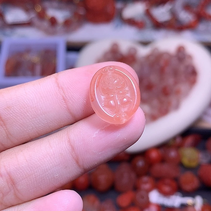 南红玛瑙未镶嵌珠宝半成品牌子