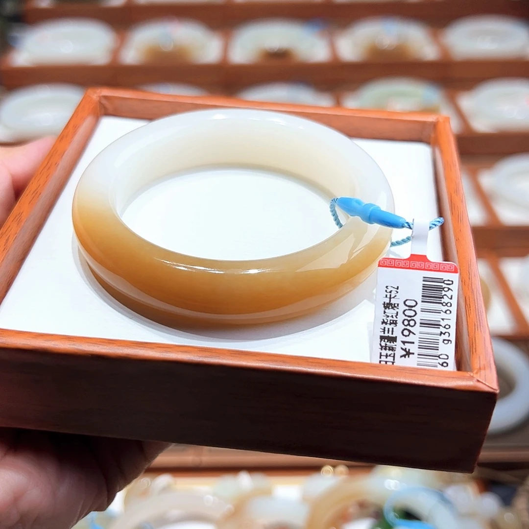 和田玉手镯未镶嵌52