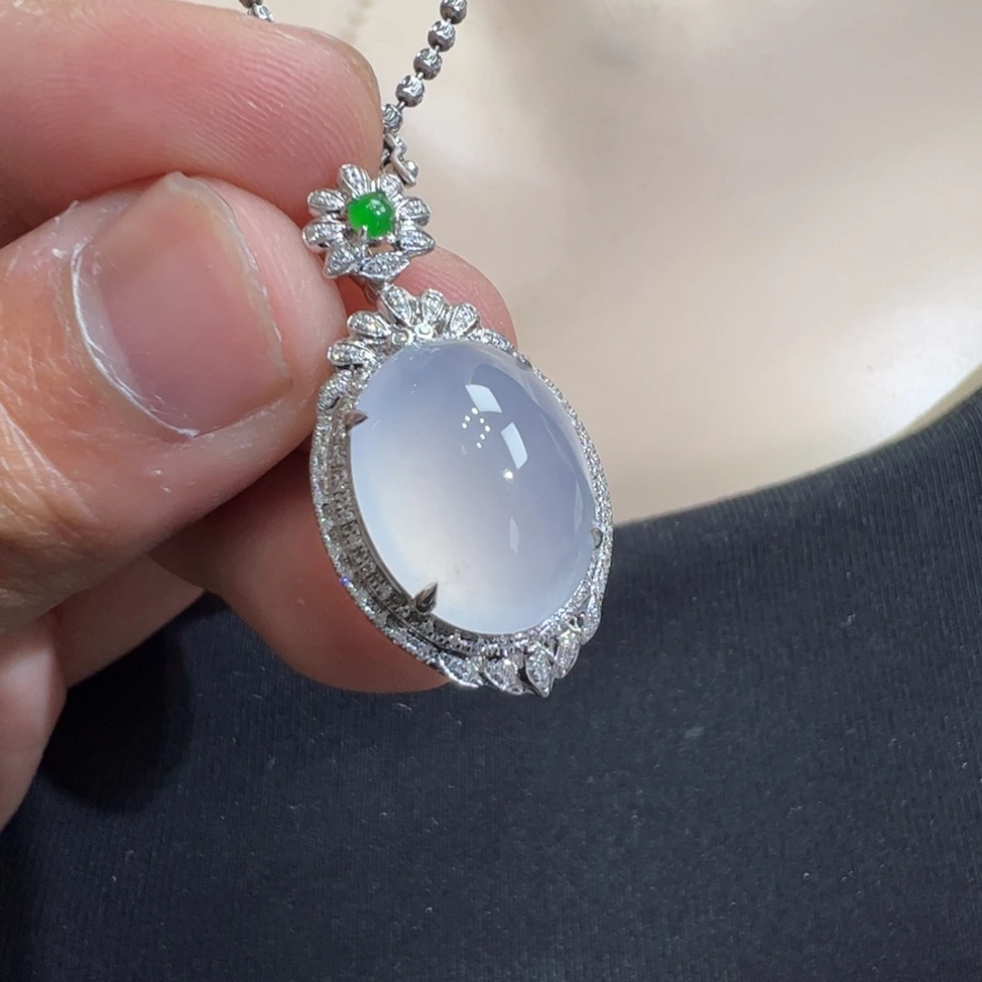 翡翠吊坠(不含链)18K金镶嵌