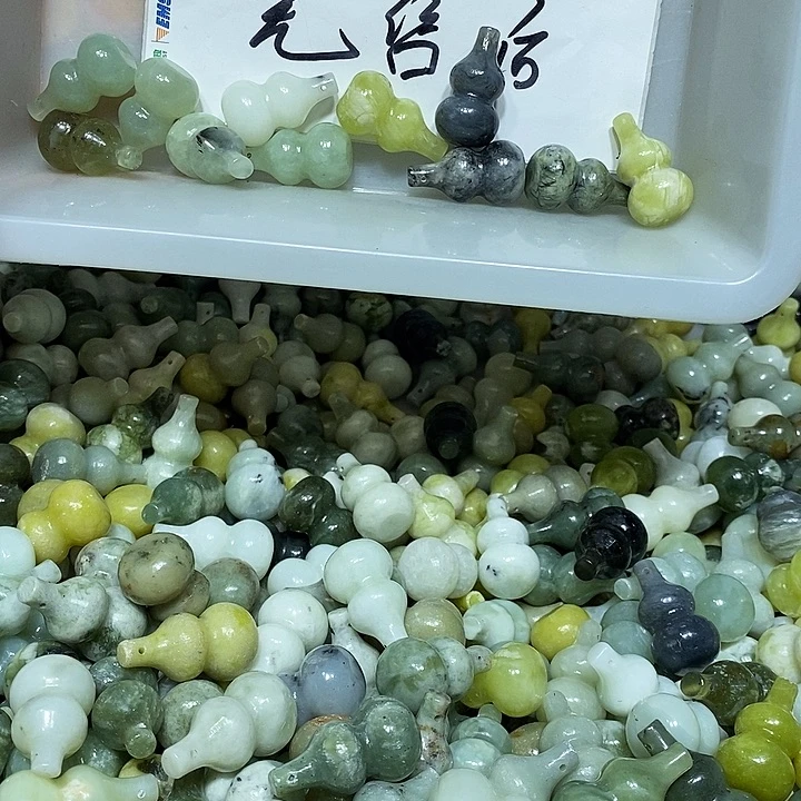 未镶嵌蛇纹石玉车挂206