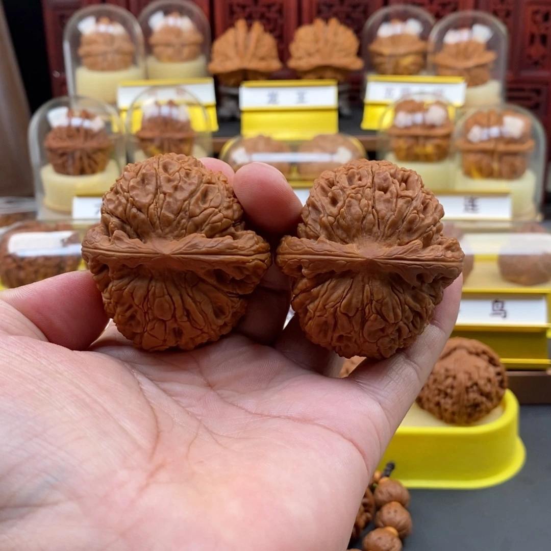 文玩核桃吊坠回***途水龙纹,尺寸45