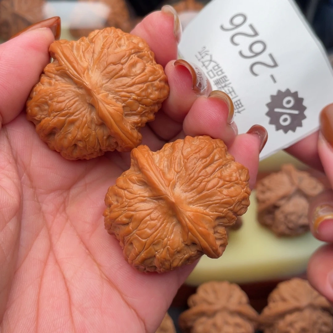 把件文玩核桃37.9头货血麒麟