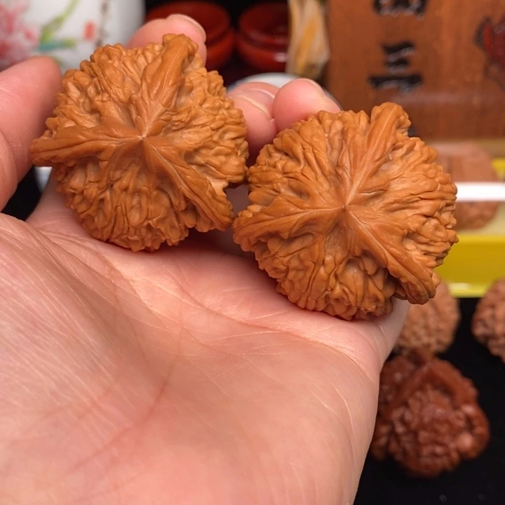 起***难吊坠文玩核桃文山
