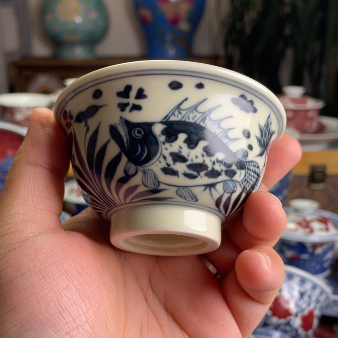 二号釉鱼藻纹压手杯