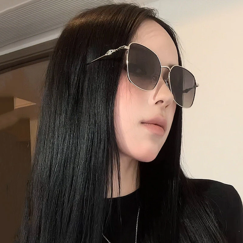 女士偏光镜2025新款墨镜复古高级感开车防紫外线眼镜太阳镜女大框