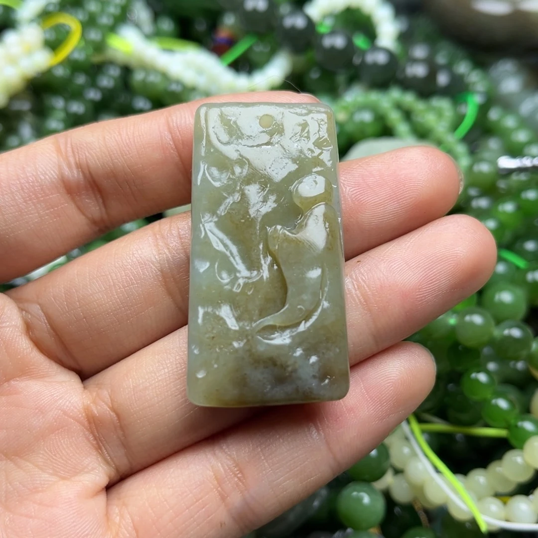 和田玉（糖玉）未镶嵌颈饰