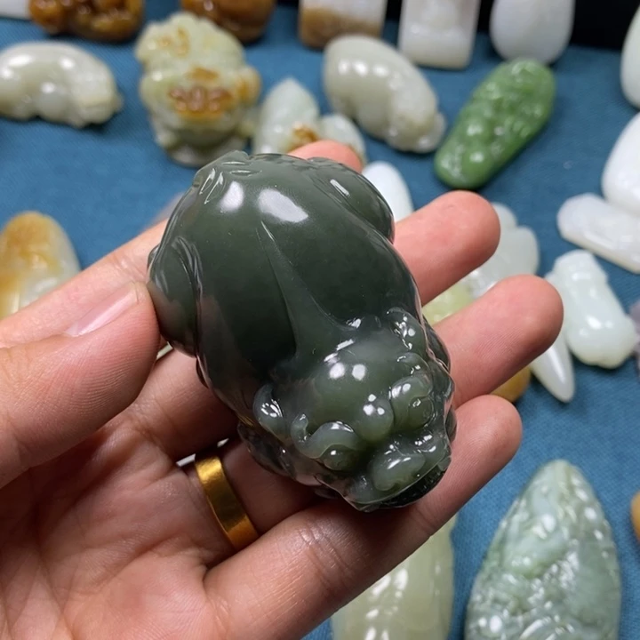 拾***光未镶嵌和田玉把件