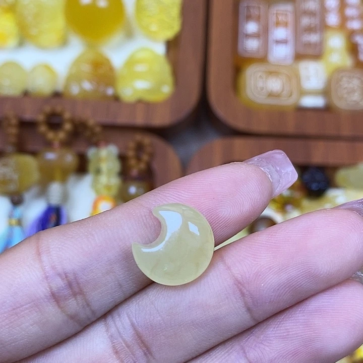 橄榄核吊坠小月亮125