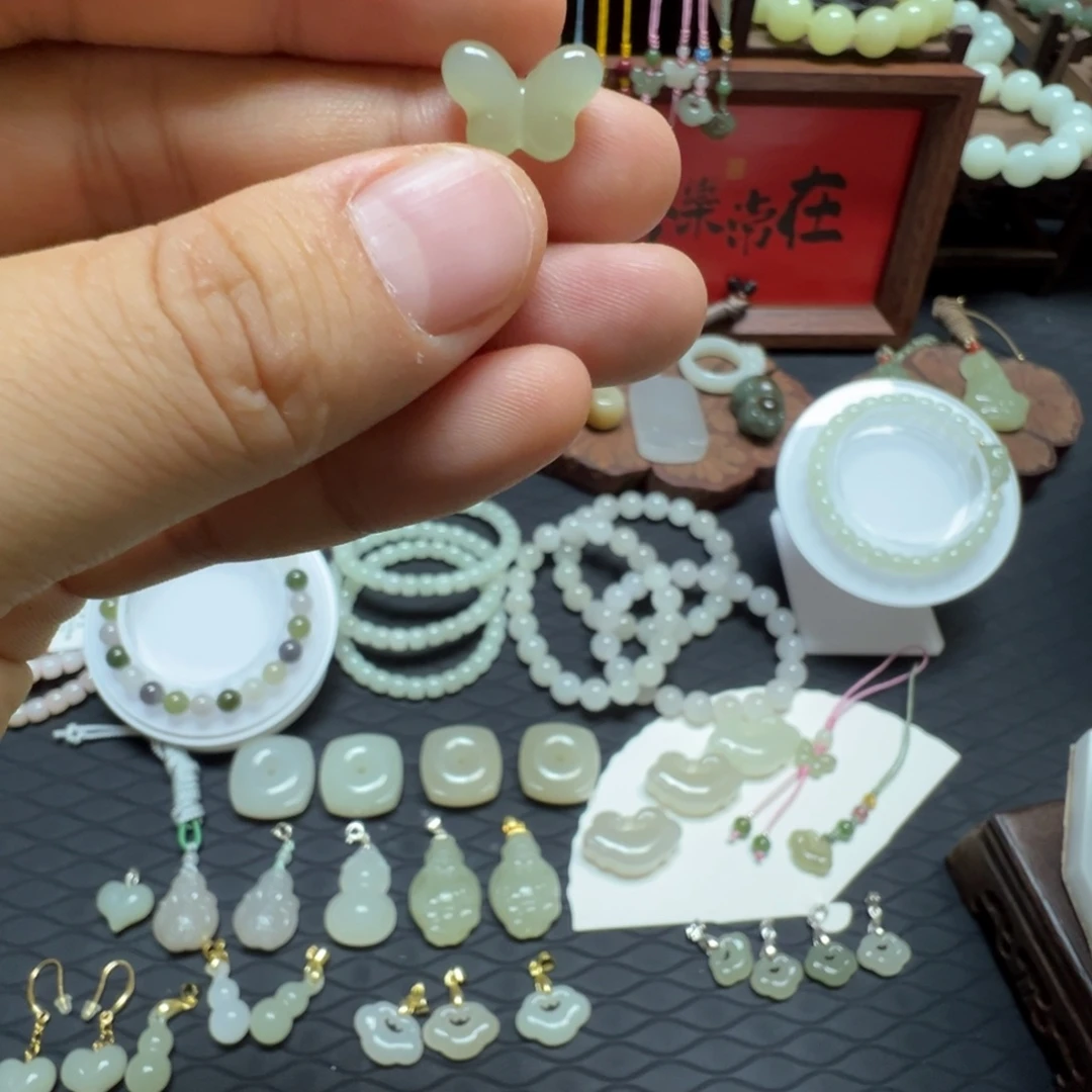 和田玉未镶嵌吊坠(不含链)