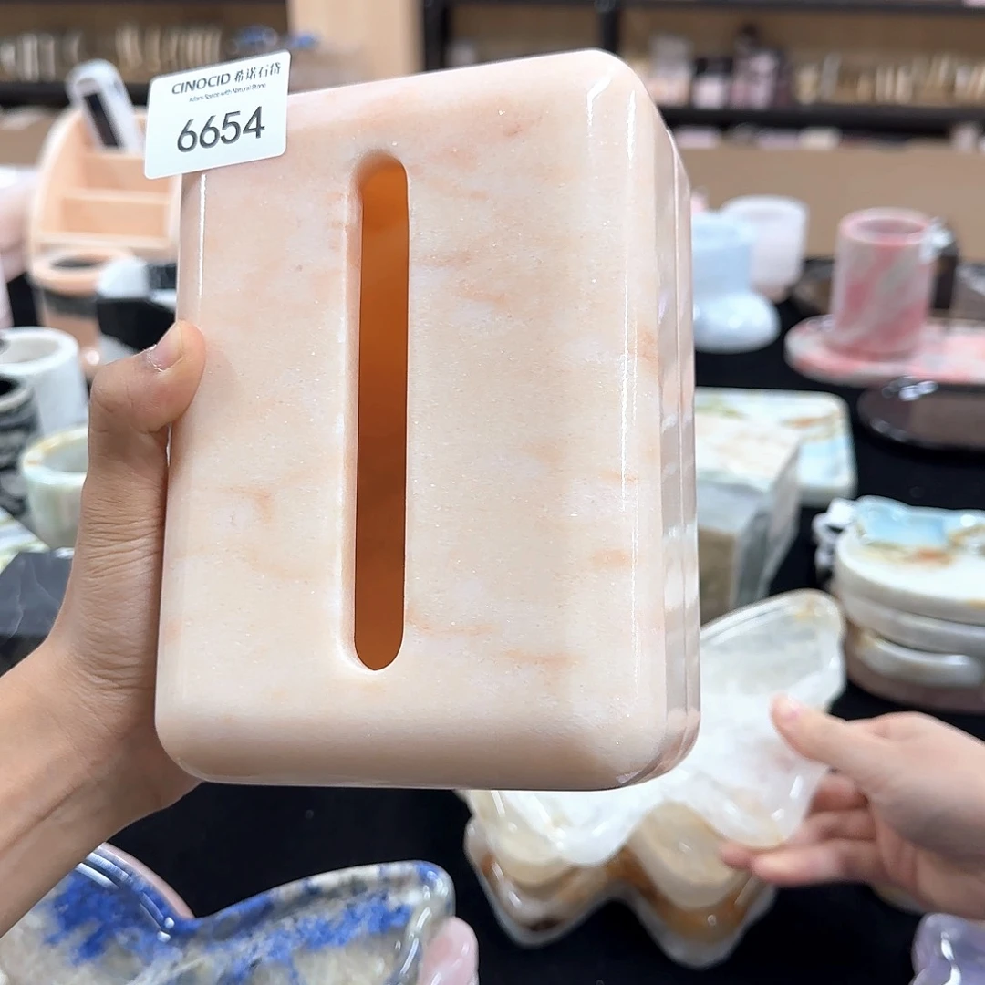 6654烟粉面包纸巾盒