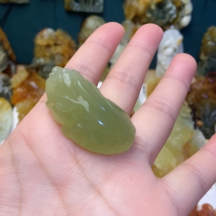 蛇纹石玉未镶嵌吊坠(赠链)