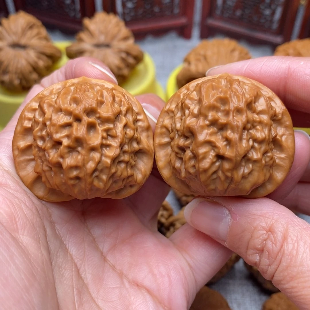 文玩核桃把件毕业精品瓷娃娃39尺