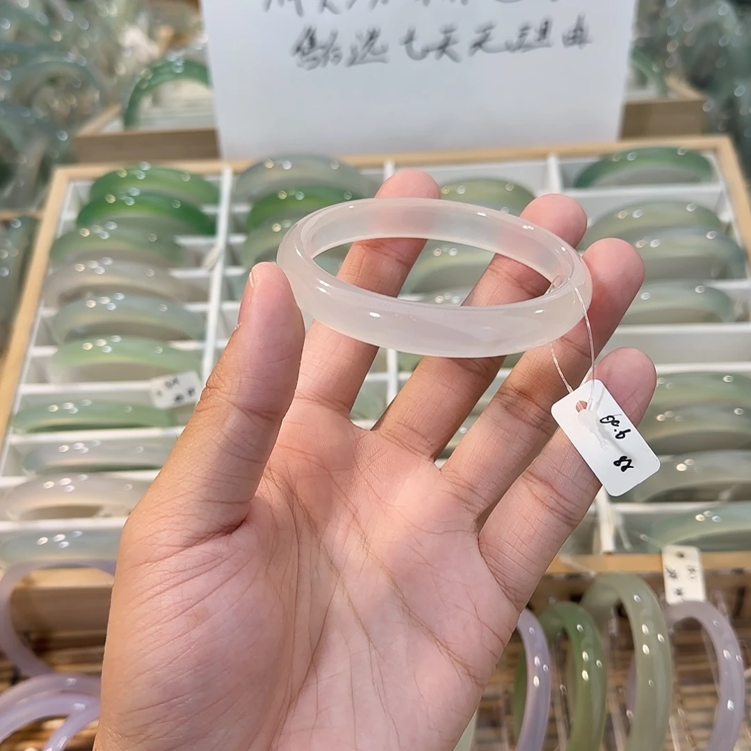 玛瑙/玉髓未镶嵌手镯圈口60.6