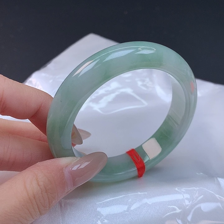 翡翠未镶嵌手镯53