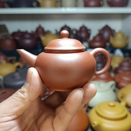 茶壶紫砂原矿红降坡粗砂水平内推140cc半手工