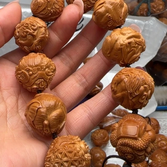 关***鹿手串橄榄核橄榄雕工艺品