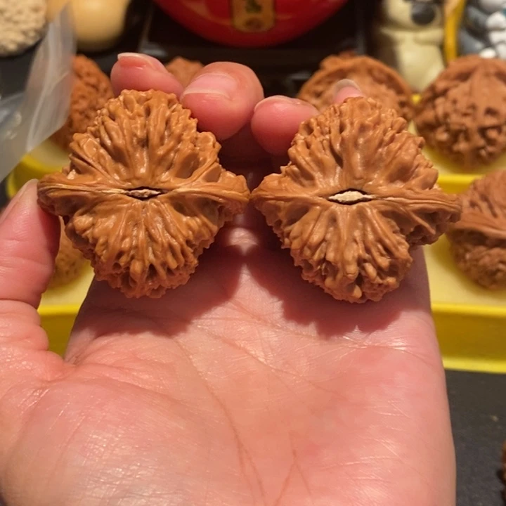 李*瓜文玩核桃44尺南疆石