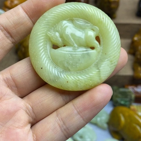 蛇纹石玉未镶嵌颈饰106