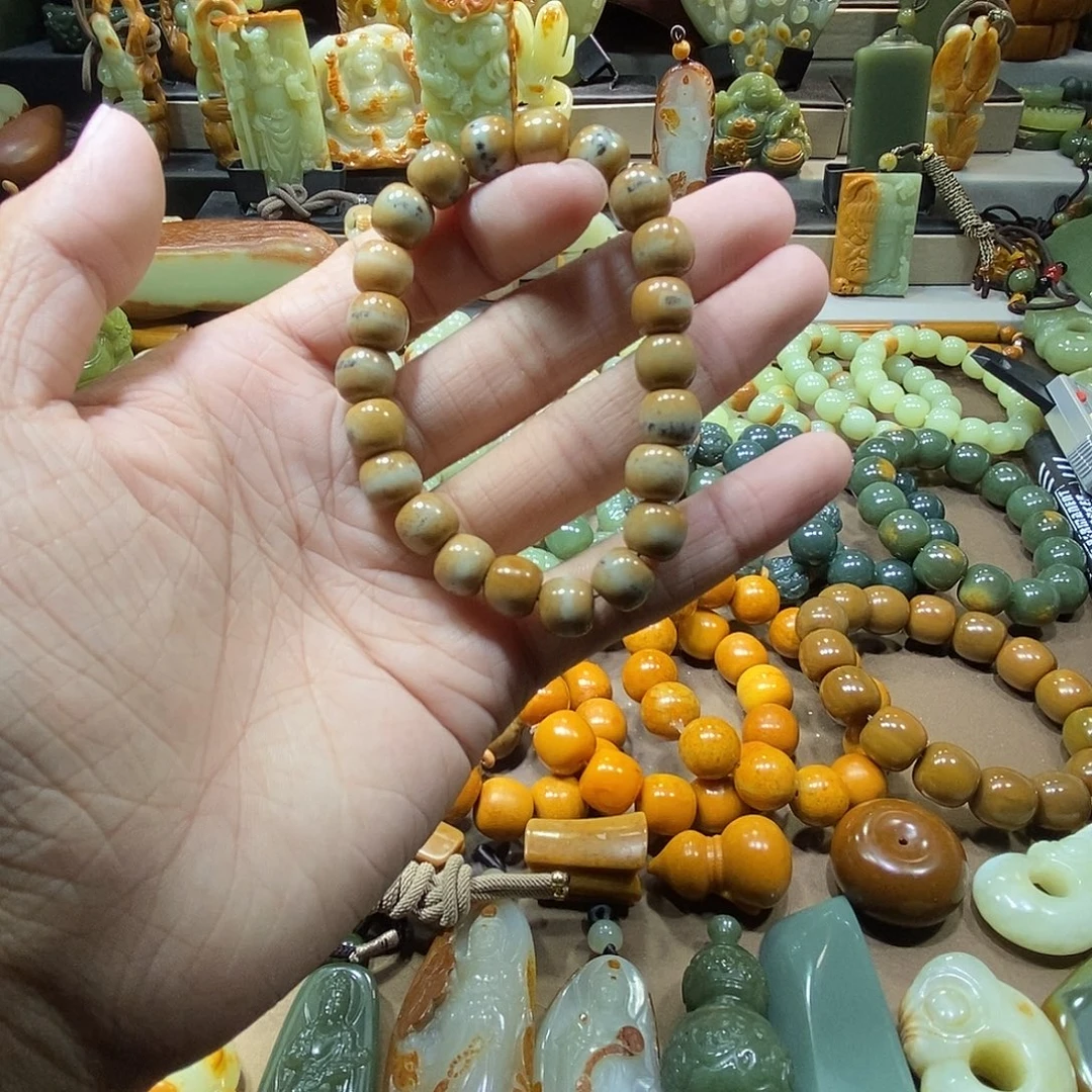 透闪石质玉未镶嵌手串4