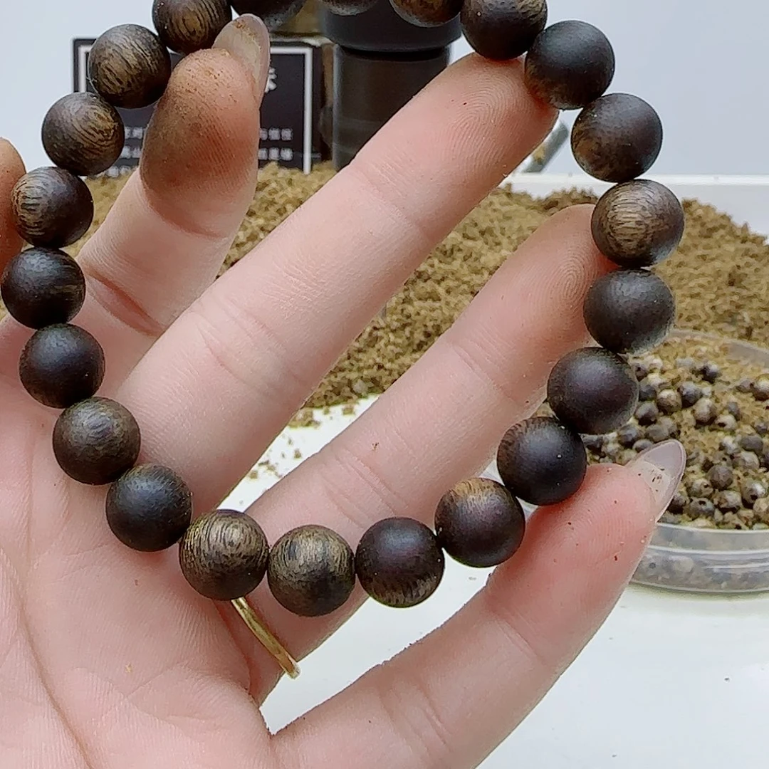 手串沉香乌身老料精品0.9  8克➕999沉浮