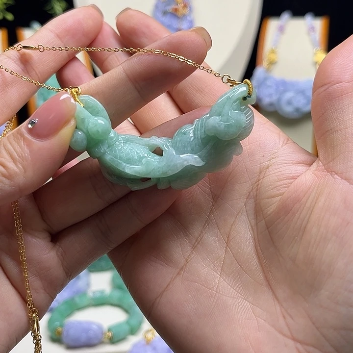 翡翠未镶嵌颈饰天然翡翠