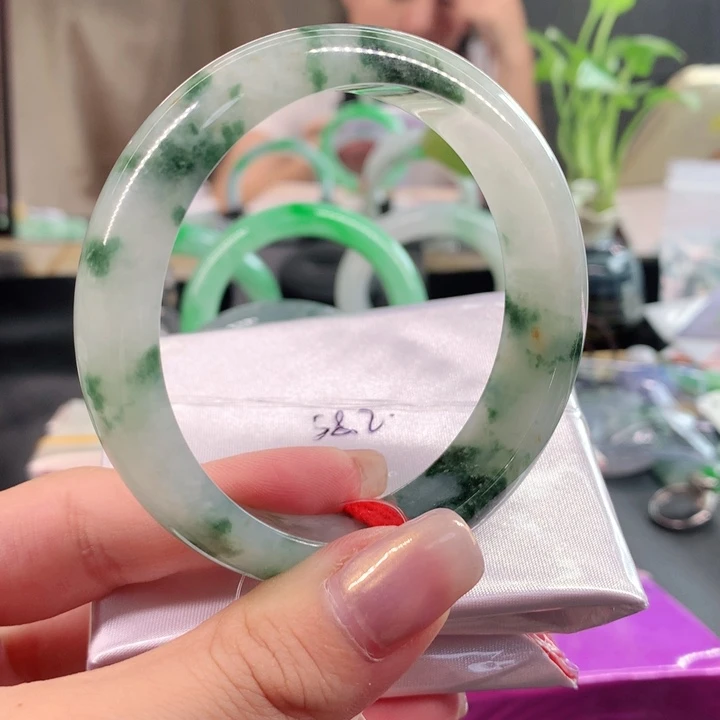 翡翠未镶嵌手镯58.2圈口