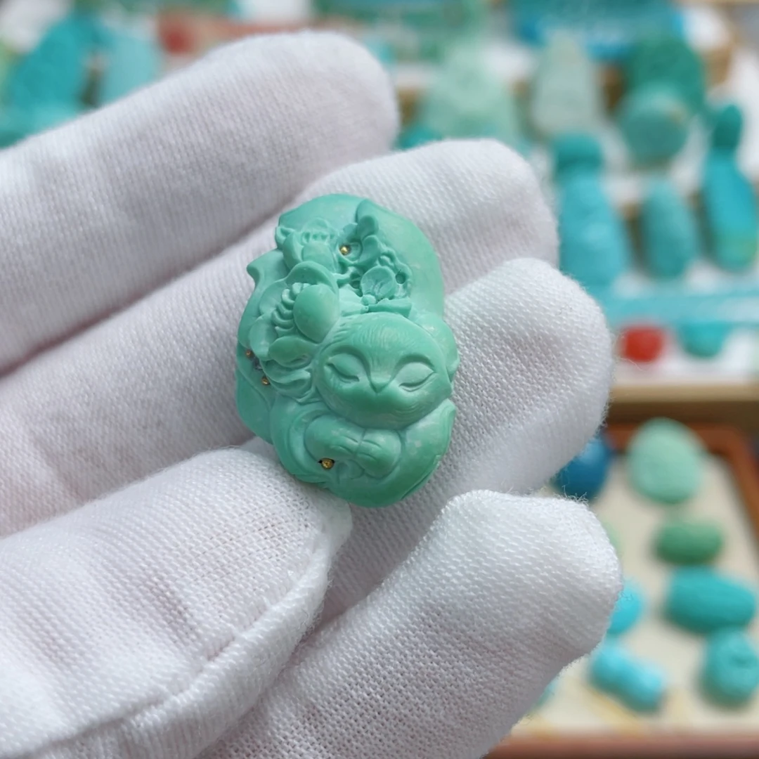 绿松石未镶嵌珠宝奇石