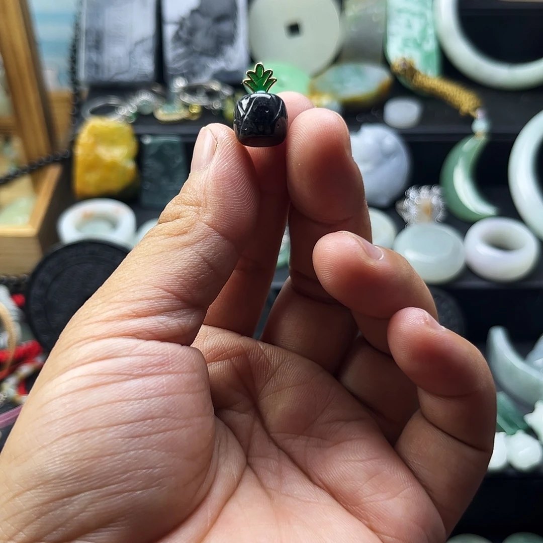翡翠未镶嵌挂件翡翠