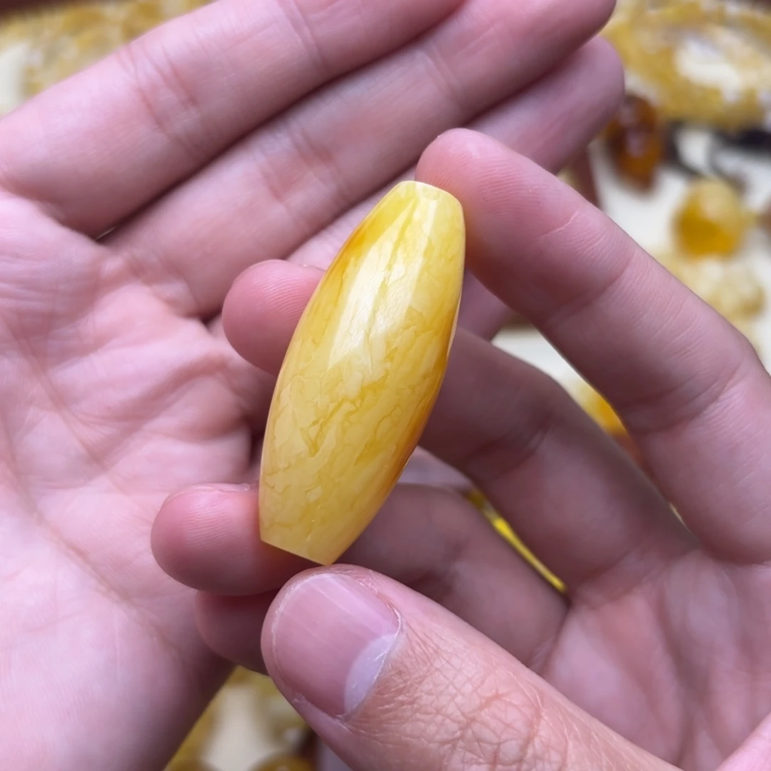 琥珀未镶嵌裸石14