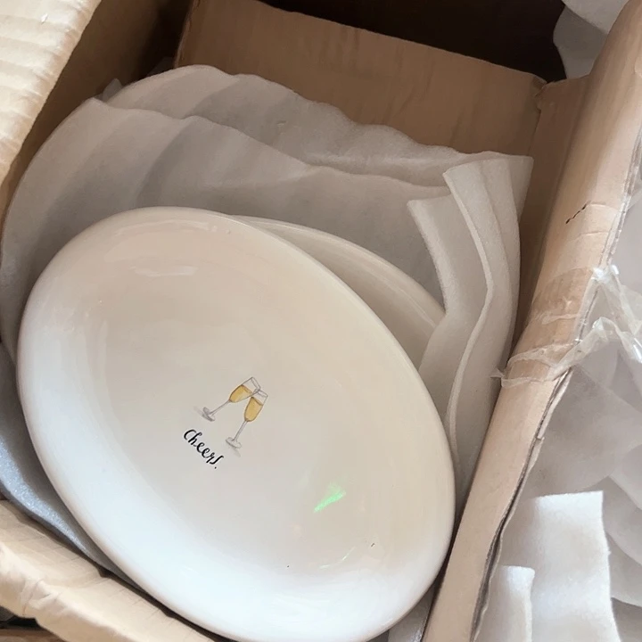 微瑕介意勿拍 不退不换 蛋形盘4只随机发