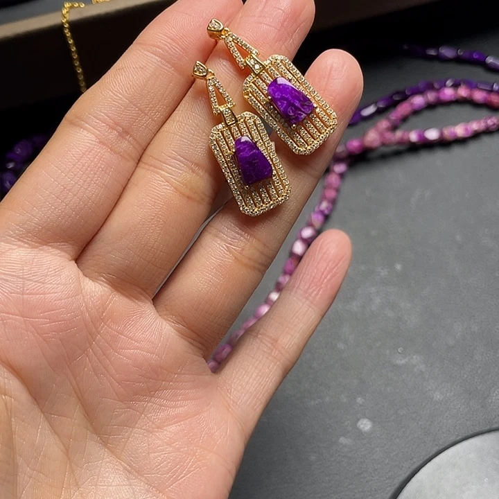 苏纪石（舒俱来）银S925镶嵌耳环