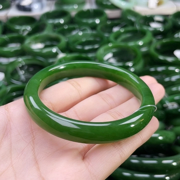 未镶嵌手镯和田玉（碧玉）