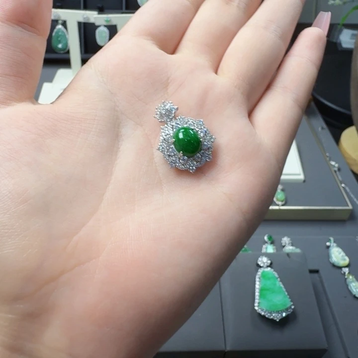 颈饰银S925镶嵌翡翠