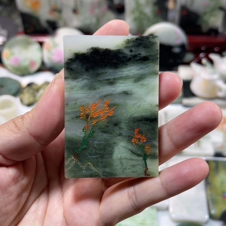 独山玉未镶嵌颈饰