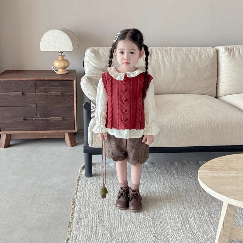 25秋冬女童毛线马甲棉线针织马甲可爱手钩球马甲搭配毛妮格子短
